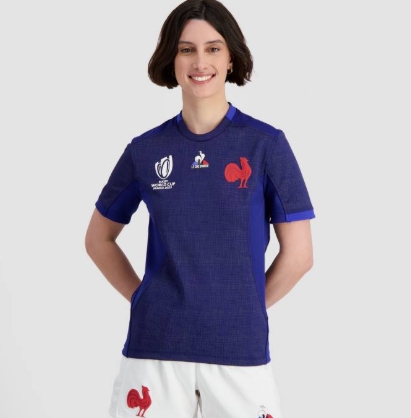 התרנגול שלא מפסיק להפתיע: למה התאהבתי ב־Le Coq Sportif ישראל