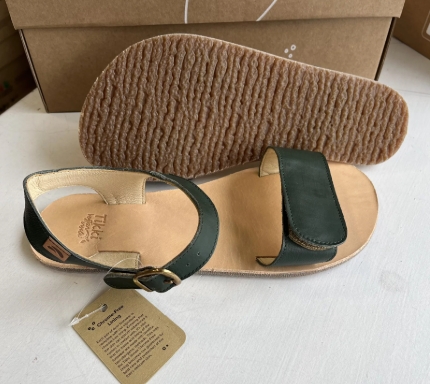 מהשולחן של המעצבת – איך tikki sandals נולדים מתוך תשומת לב אמיתית