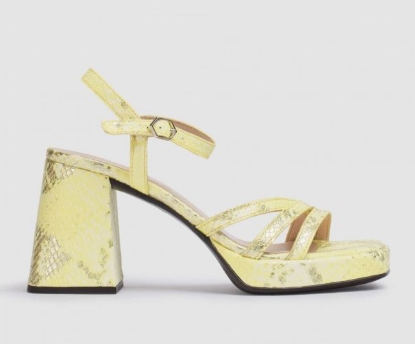 רגעי צמיחה עם wonders sandals